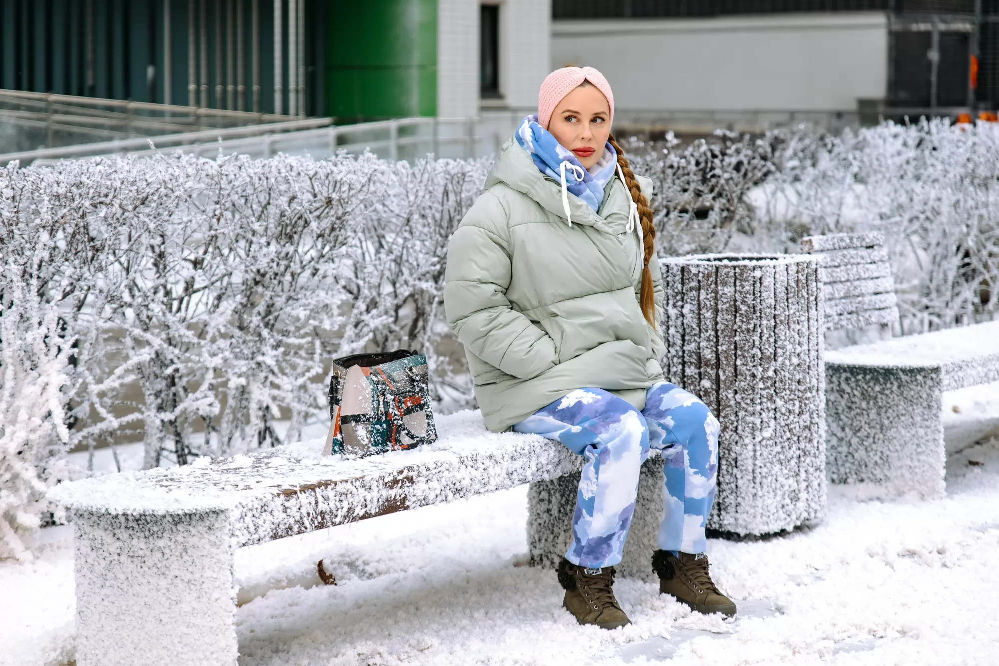 Сериал ДомоЧАТцы (2025). Кадр N267077