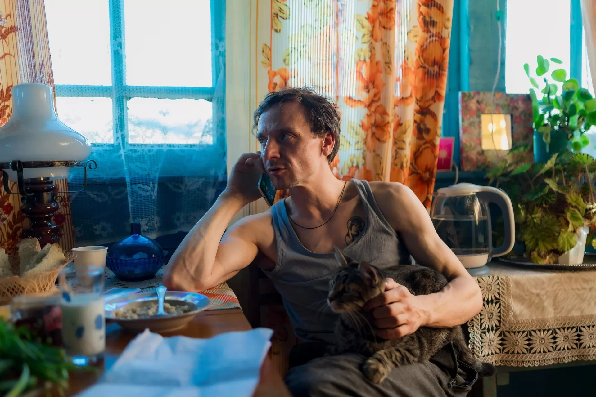 Сериал Враги (2026). Кадр N267143