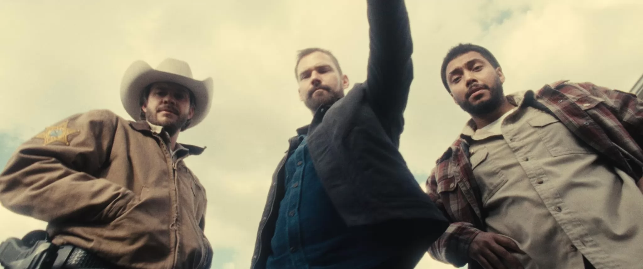 Фильм Плохой человек (2025). Кадр N267157