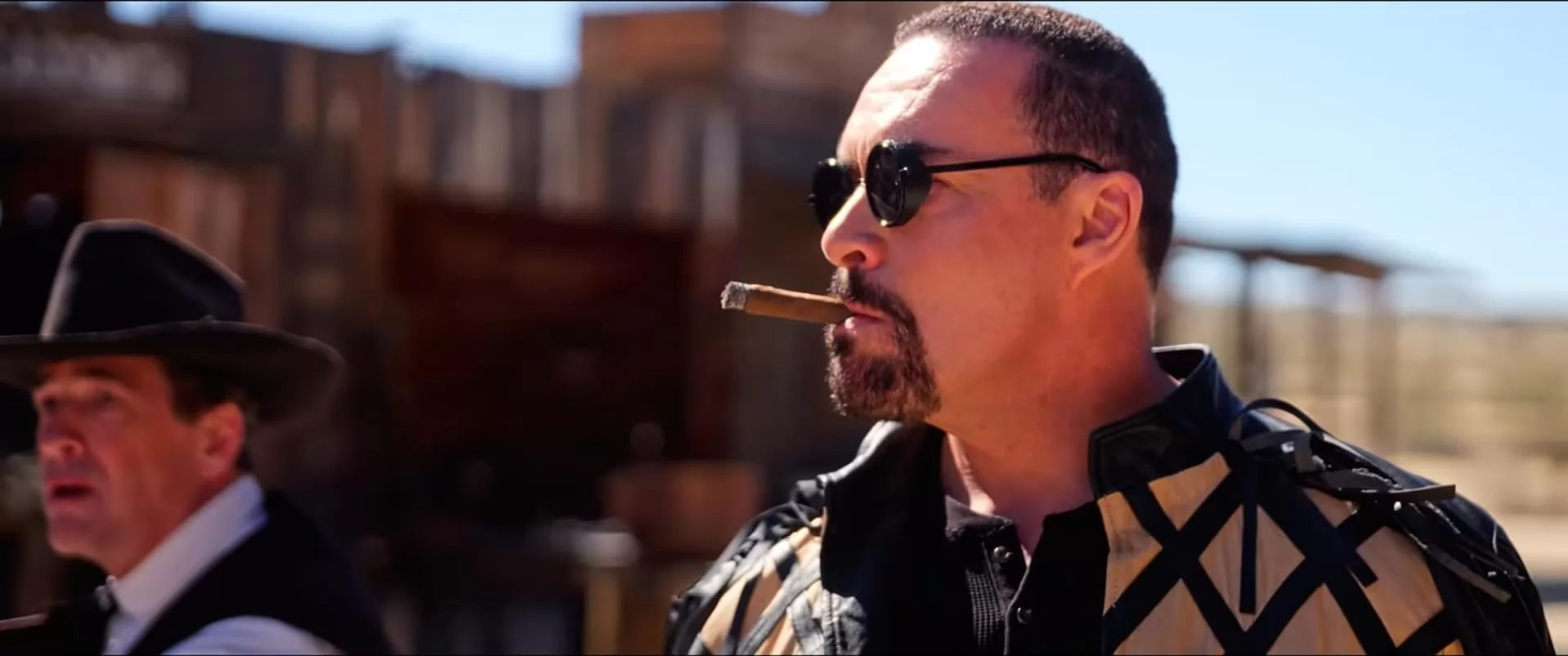 Фильм Бескрайний Запад (2025). Кадр N267258