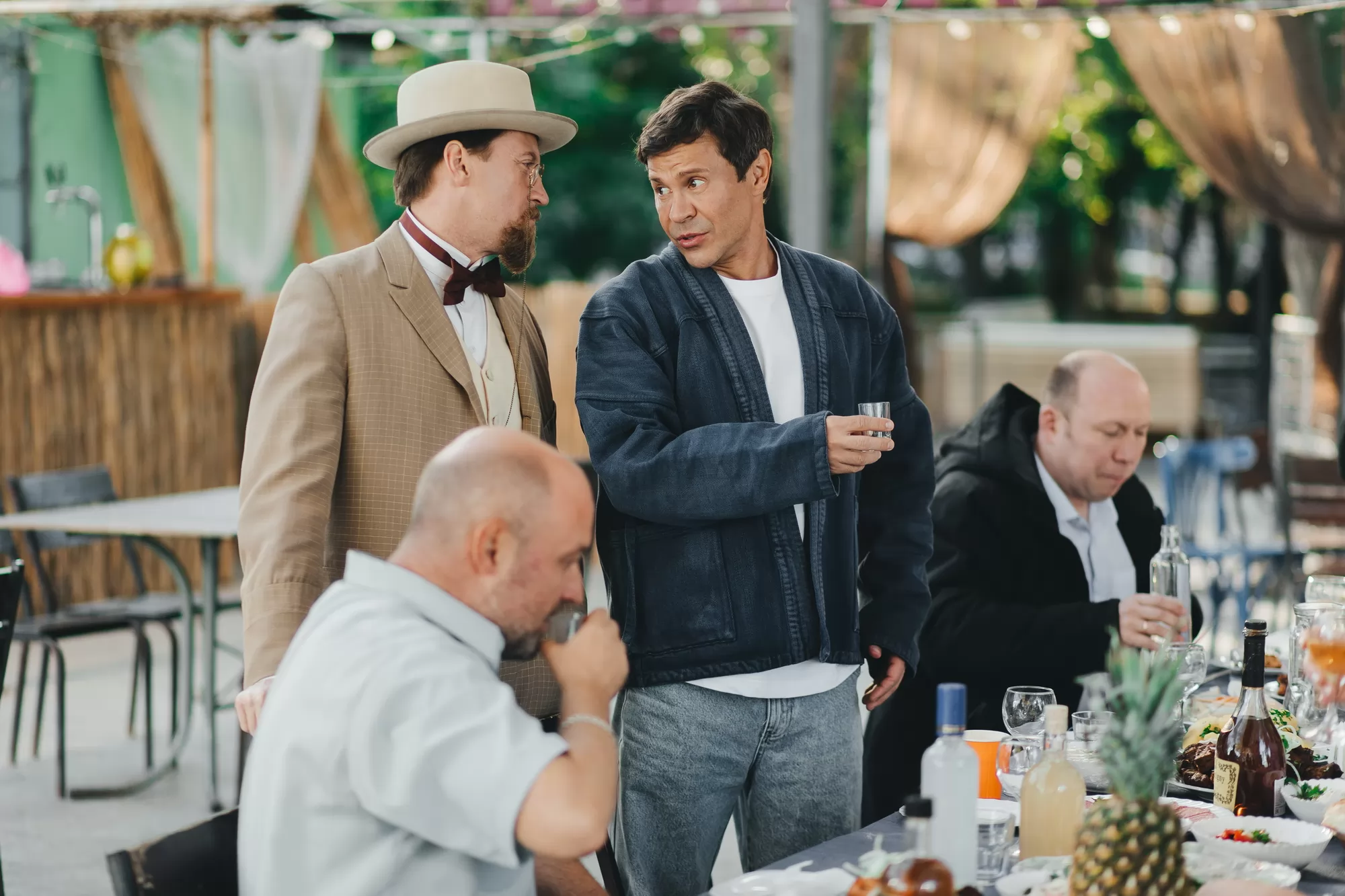 Сериал Как Деревянко Чехова играл (2025). Кадр N267282