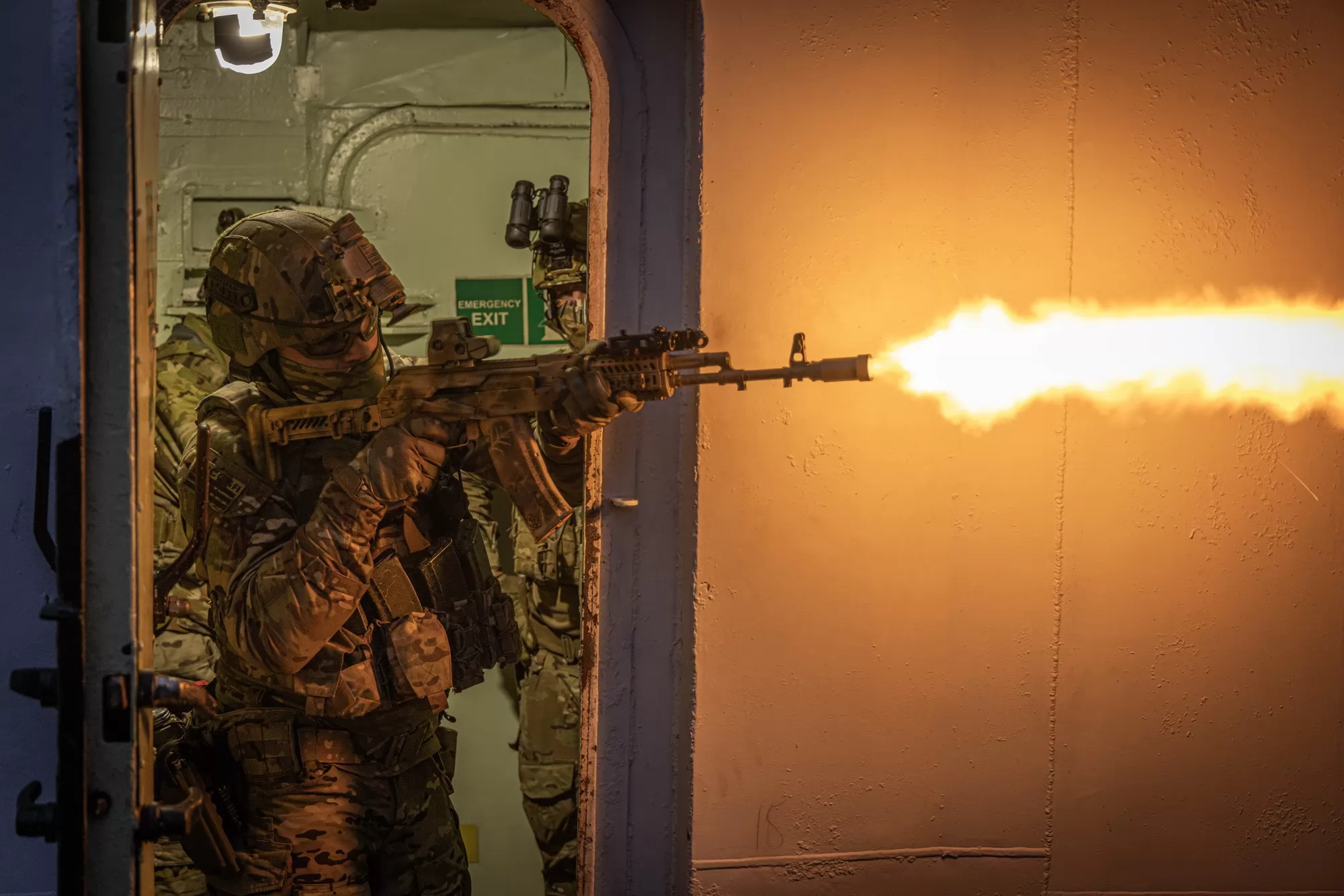 Сериал Спецы (2026). Кадр N267563