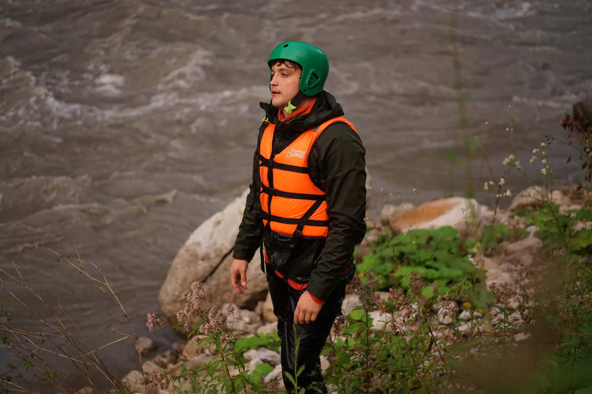 Сериал Большая вода (2025). Кадр N267792