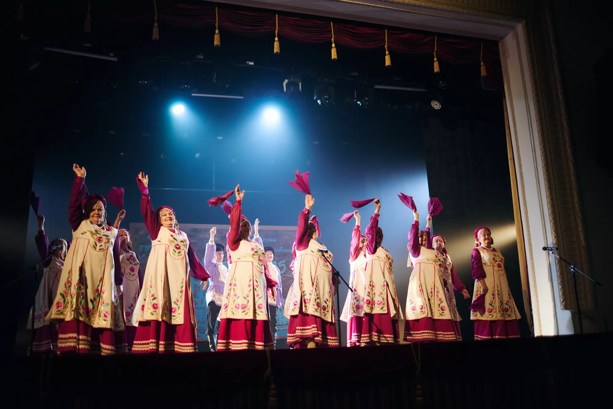 Сериал Пора на завод (2026). Кадр N268224