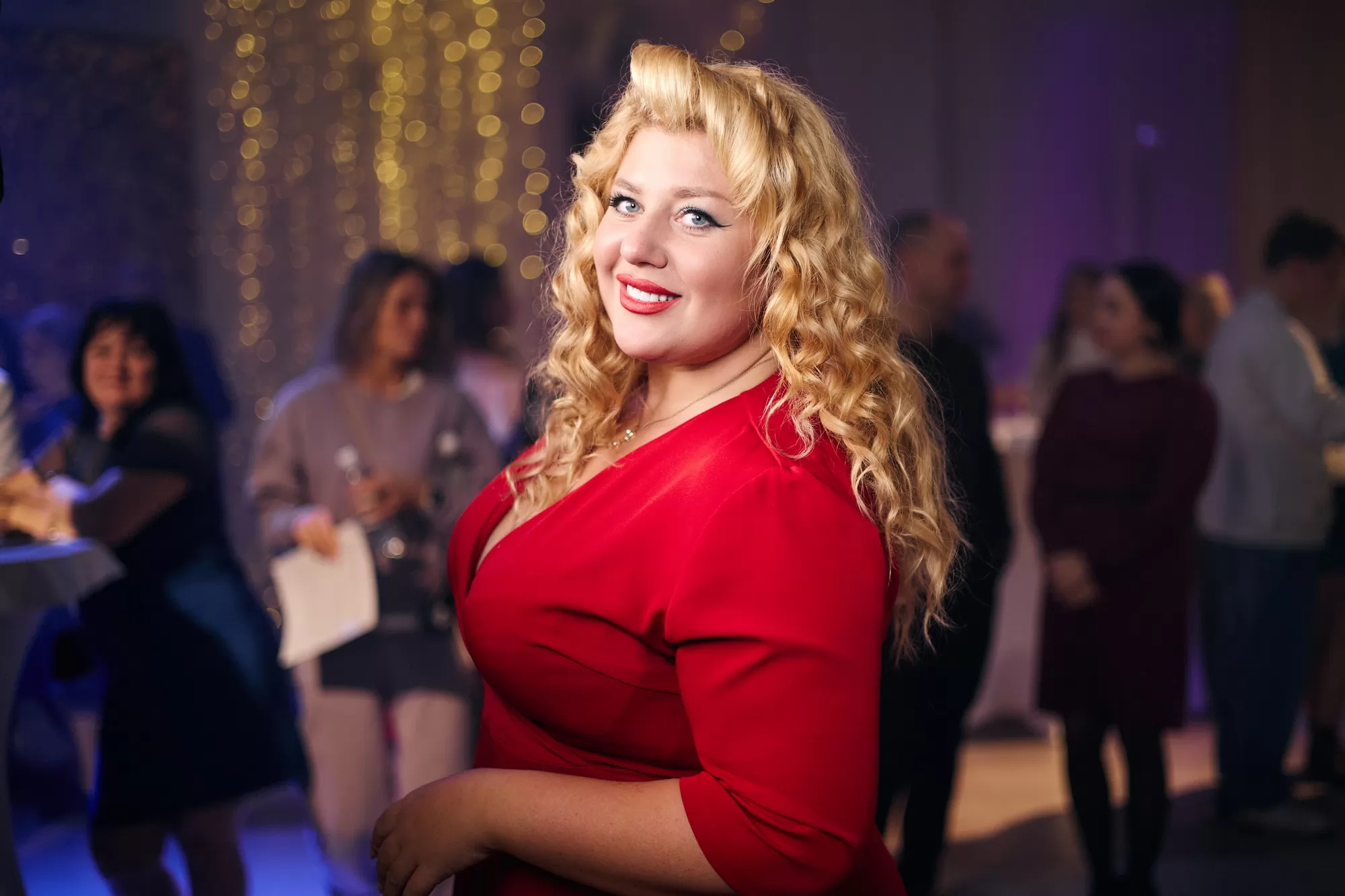 Сериал Пора на завод (2026). Кадр N268225