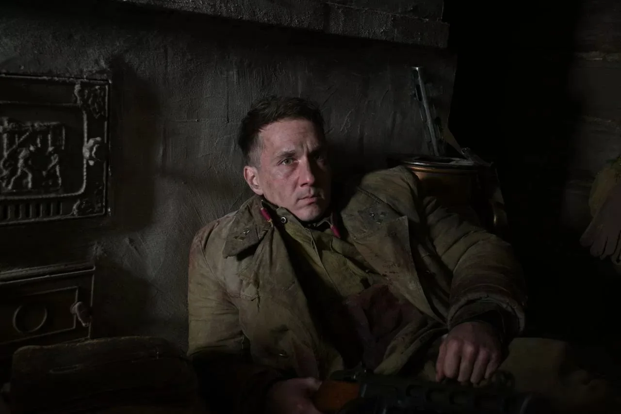 Фильм Спасти бессмертного (2026). Кадр N268426