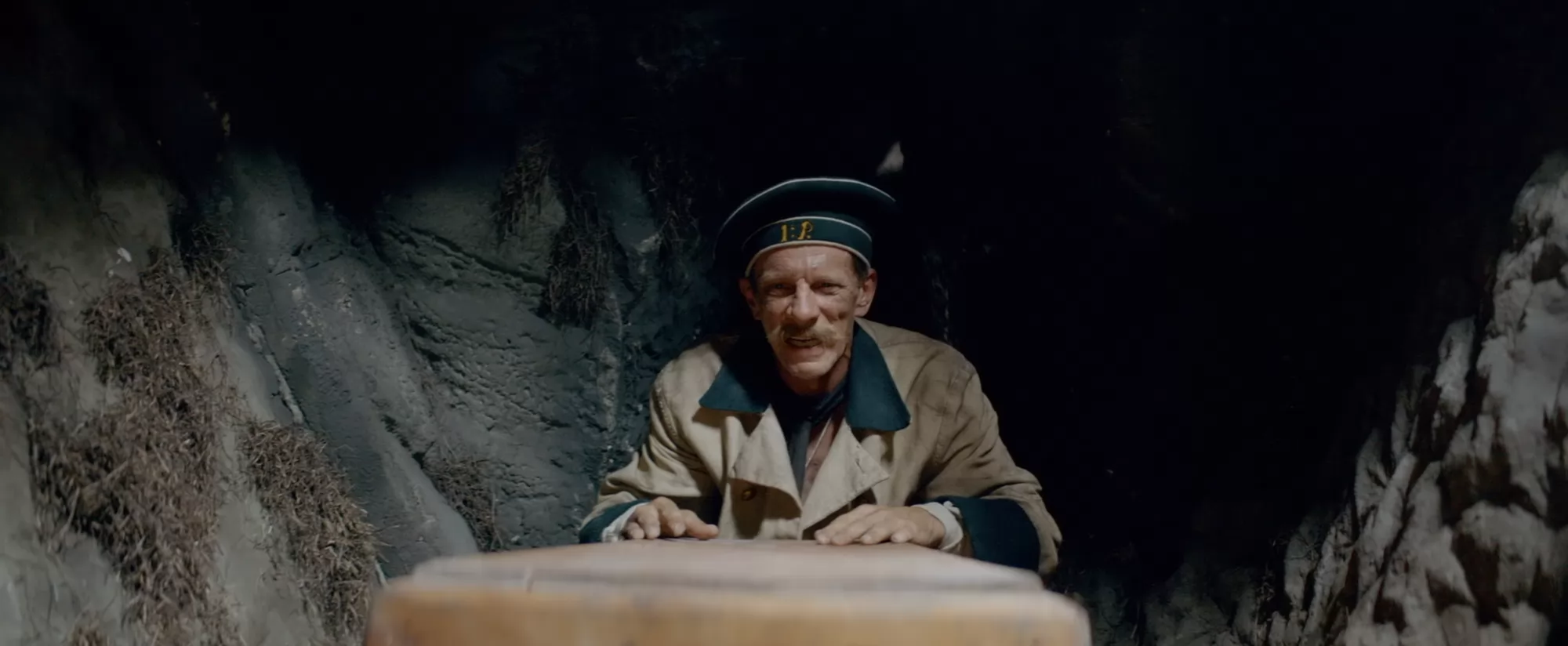 Сериал Три друга, клад и матрос Кошка (2025). Кадр N268561