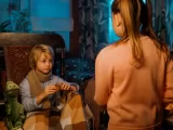 Превью кадра #255231 из сериала "Одни дома"  (2025)