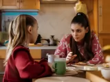 Превью кадра #255233 из сериала "Одни дома"  (2025)