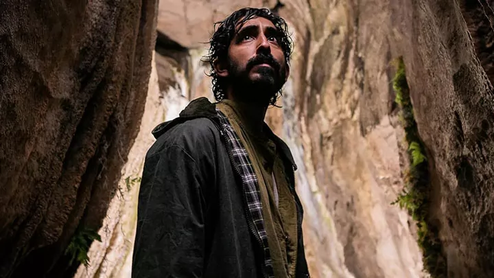 Дев Патель в трейлере фильма "Ловушка для кролика"