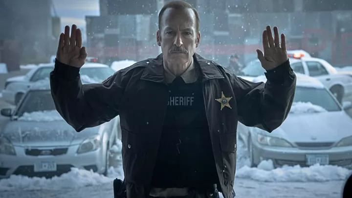 Боб Оденкерк в трейлере фильма "Нормал"