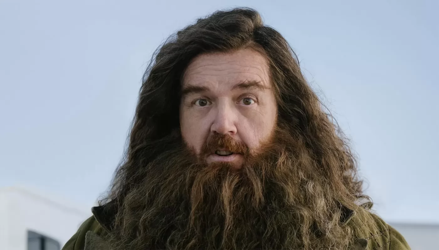 Ник Фрост провел ритуал для роли Хагрида в сериале Гарри Поттер