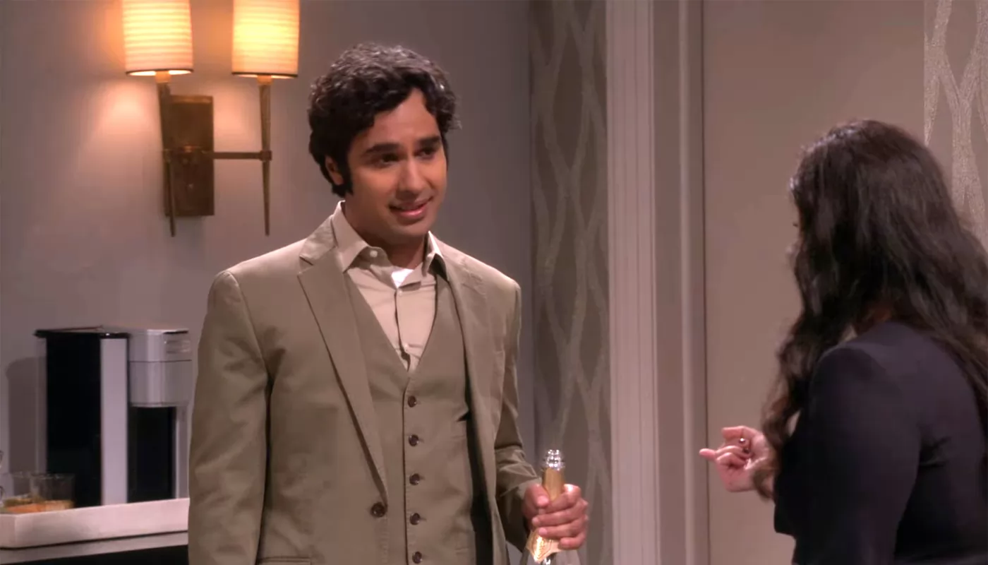 Звезда Теории большого взрыва тайно оплачивает чужие счета