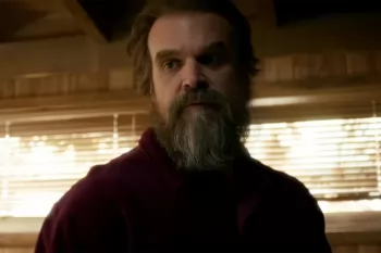 Дэвид Харбор покинул проект с Педро Паскалем из-за истощения