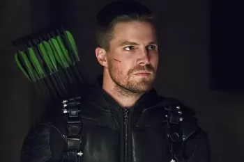 Звезда сериала "Стрела" возглавит перезагрузку "Спасателей Малибу"