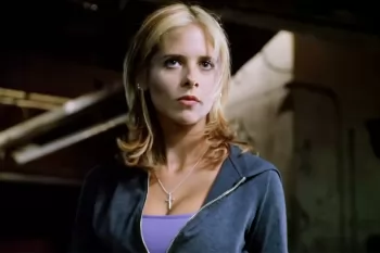 Сара Мишель Геллар обвинила "руководителя" в закрытии перезапуска "Баффи"