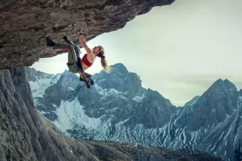 Перезапуск боевика "Скалолаз" заморожен