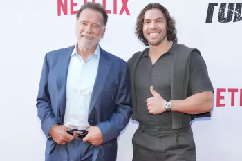 Сын Арнольда Шварценеггера выиграл состязания по бодибилдингу