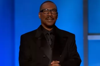 Майк Майерс в образе Шрека вручил премию Эдди Мерфи