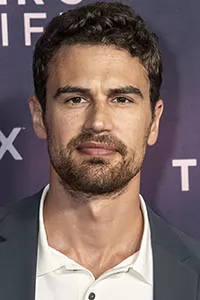Тео Джеймс (Theo James)