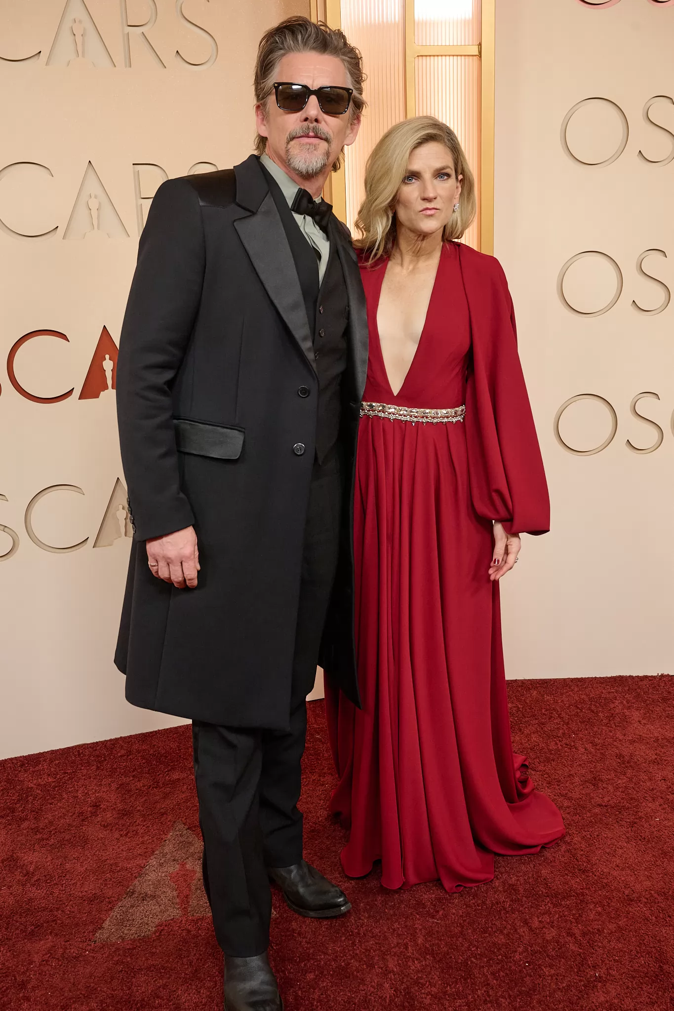 Итан Хоук с супругой