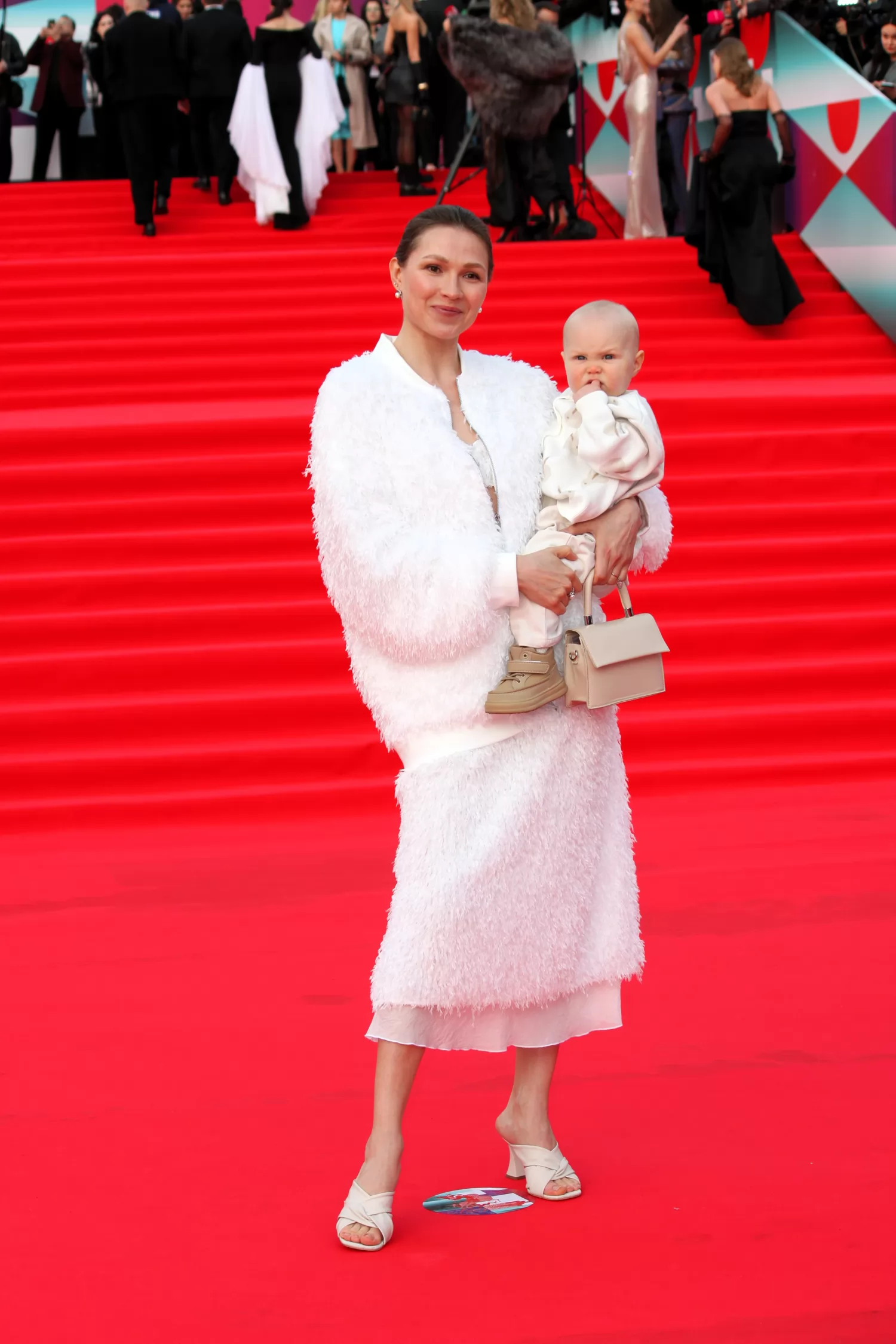 Фотография N 272401 из фотогалереи "Церемония открытия 48-го Московского кинофестиваля"