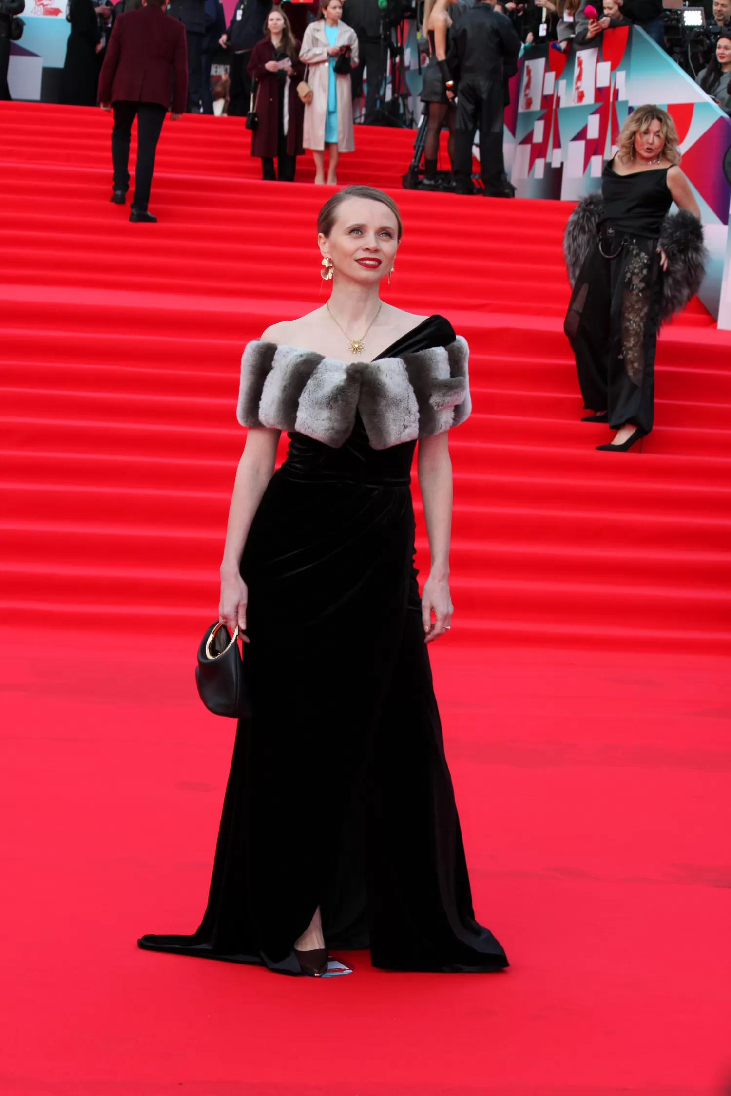 Фотография N 272381 из фотогалереи "Церемония открытия 48-го Московского кинофестиваля"