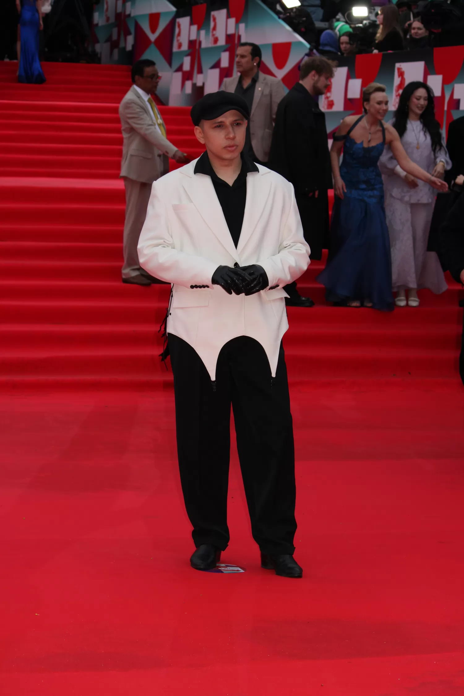 Фотография N 272815 из фотогалереи "Церемония закрытия 48-го Московского кинофестиваля"