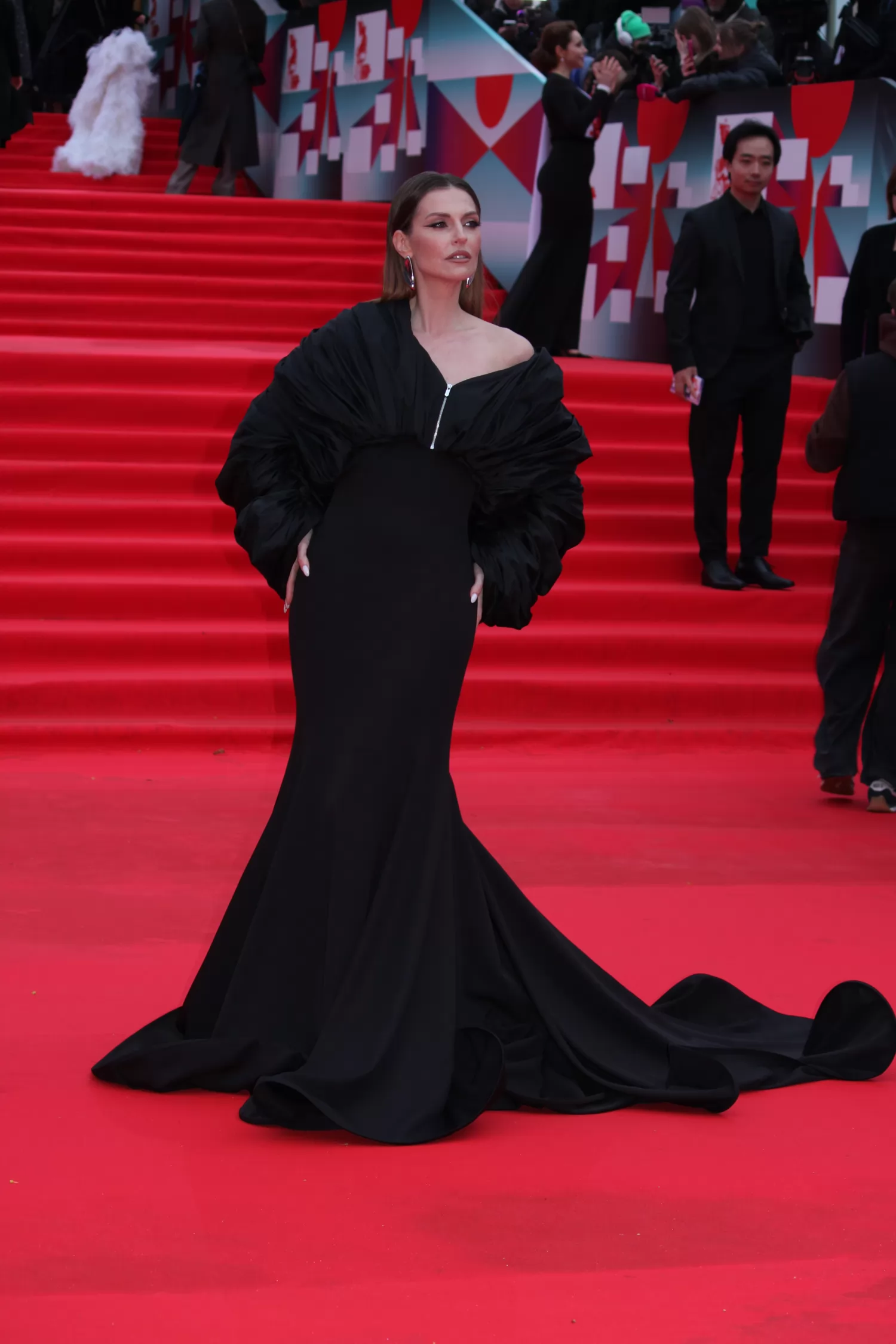 Фотография N 272832 из фотогалереи "Церемония закрытия 48-го Московского кинофестиваля"