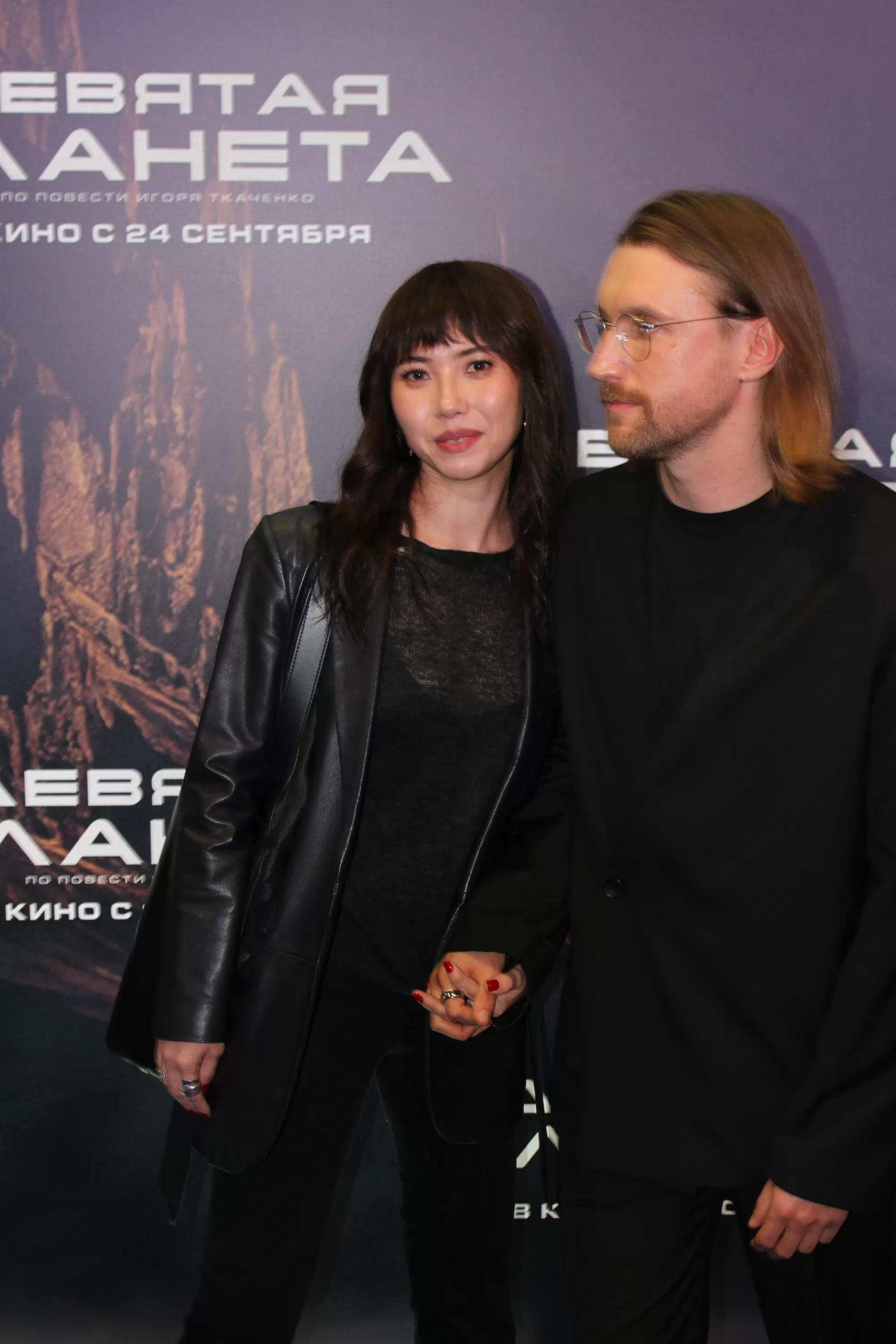 Фотография N 277744 из фотогалереи "Юра Борисов, Алексей Серебряков на премьере фильма "Девятая планета""