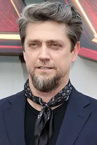 Андрес Мускетти (Andrés Muschietti) Андрес Мускетти (Andrés Muschietti)