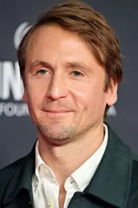 Том Басден (Tom Basden)