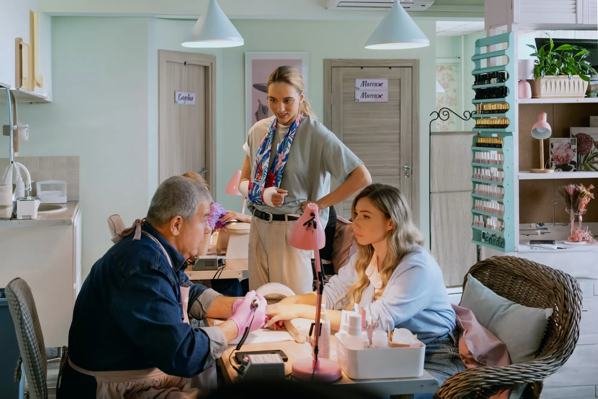 Сериал Мистер Ноготь (2026). Кадр N269117