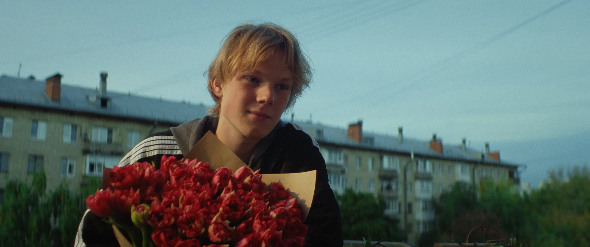 Фильм Тюльпаны (2026). Кадр N269180