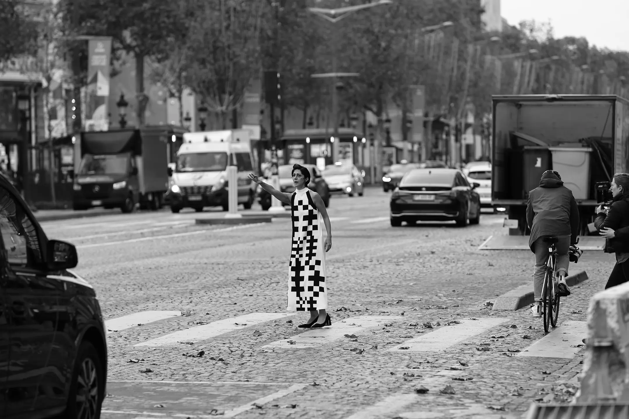 Фильм Два человека обмениваются слюной (2024). Кадр N269639