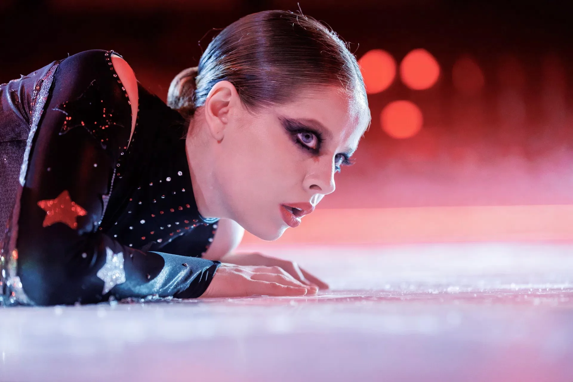 Сериал На льду (2026). Кадр N269657