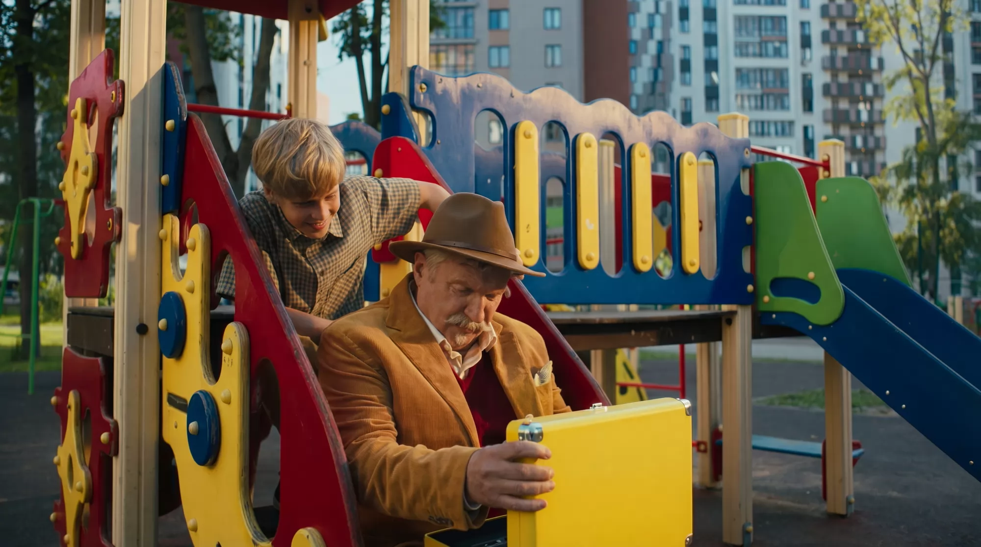 Фильм Приключения желтого чемоданчика (2026). Кадр N269962