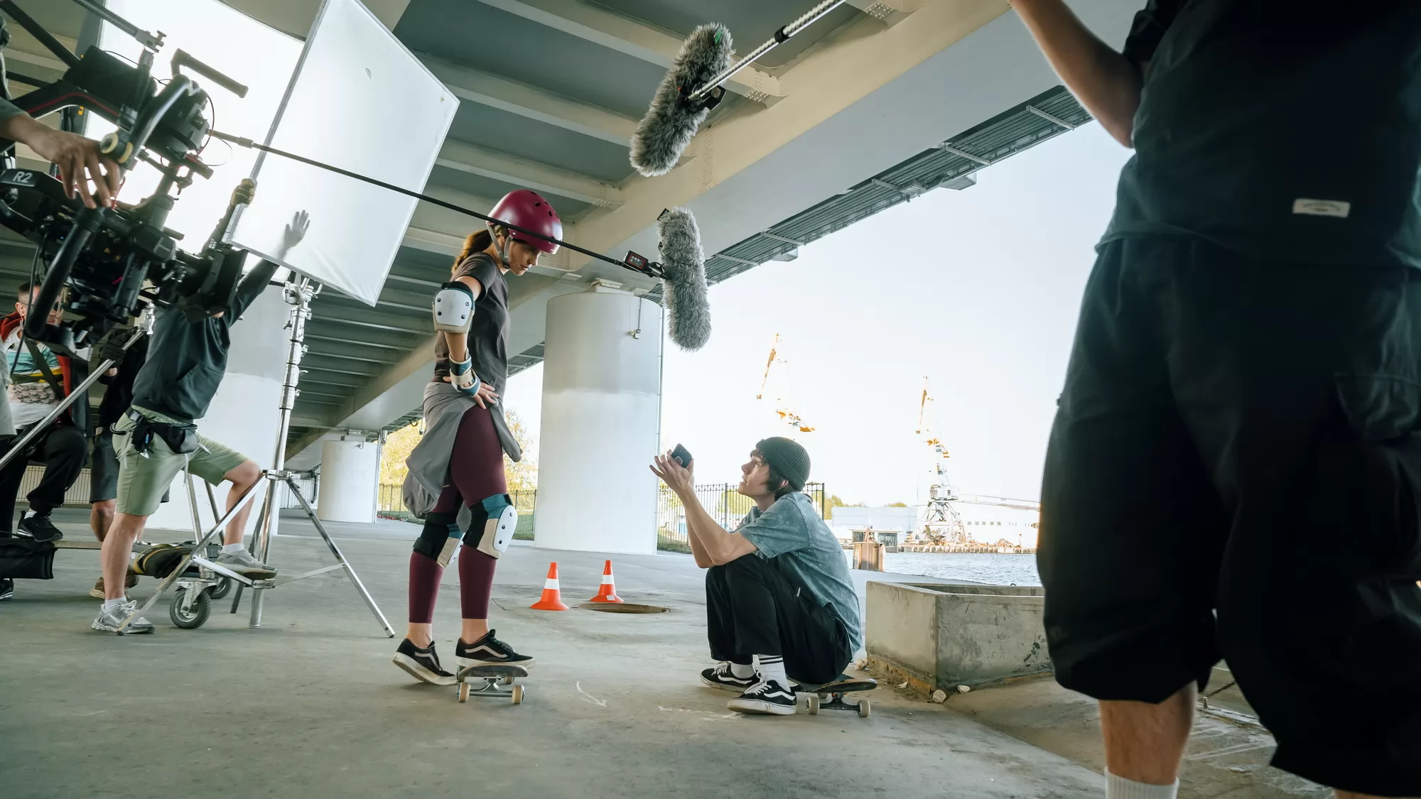 Фильм Своя в доску (2026). Кадр N270025