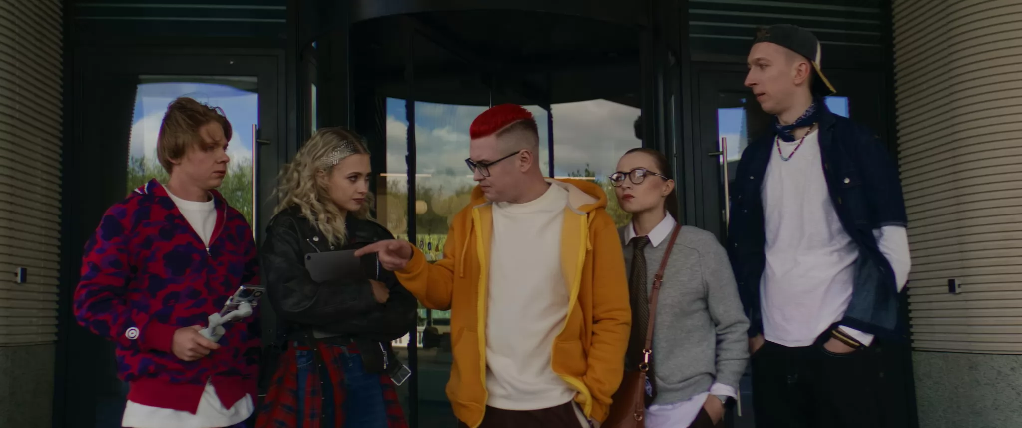 Π€ΠΈΠ»ΡΠΌ Π Π°ΡΠΏΠ°ΠΊΠΎΠ²ΠΊΠ° (2026). ΠΠ°Π΄Ρ N271412