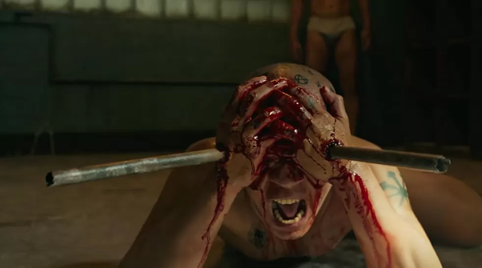 Фильм Призрак в клетке (2026). Кадр N271886