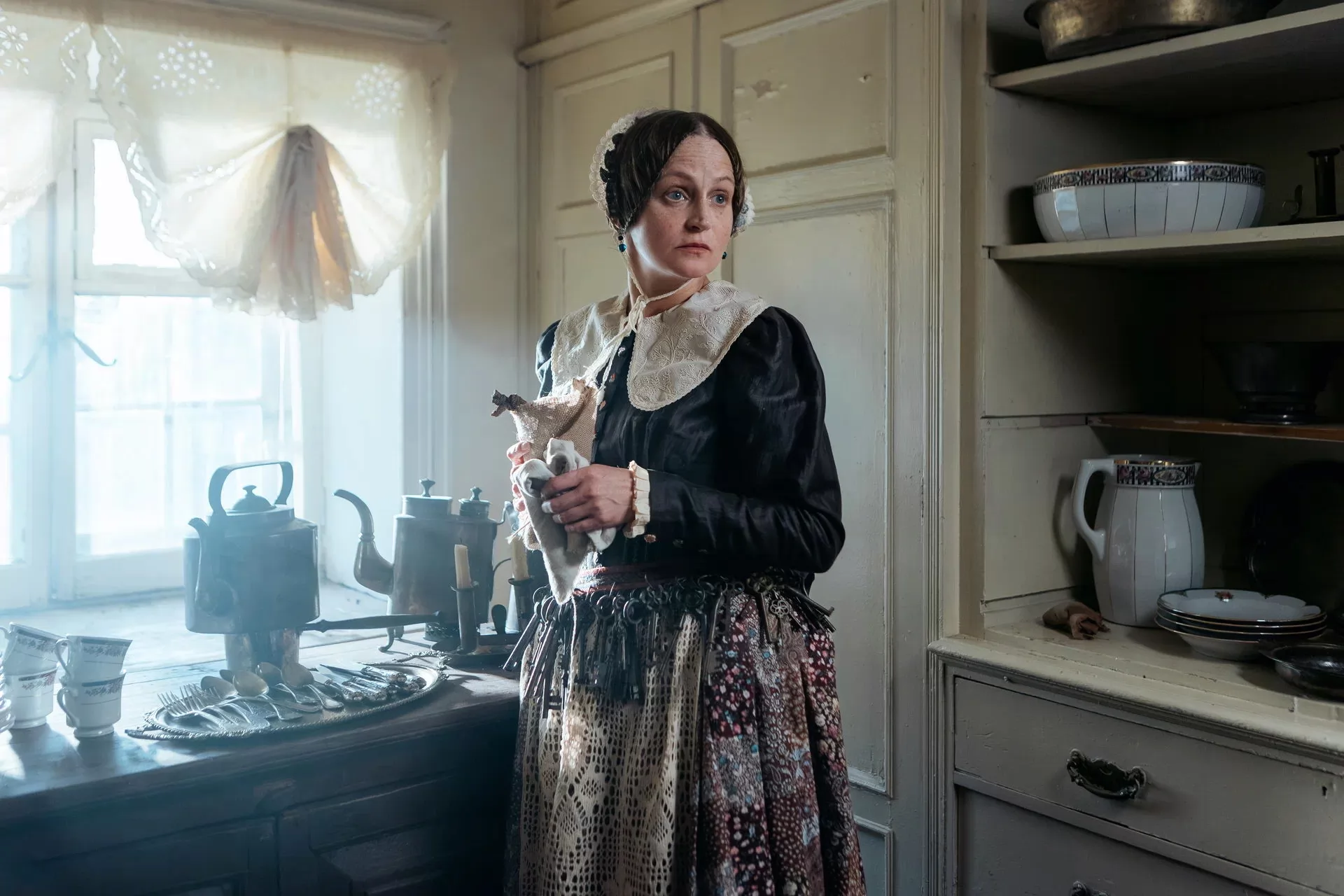 Сериал Очарованные (2026). Кадр N272310