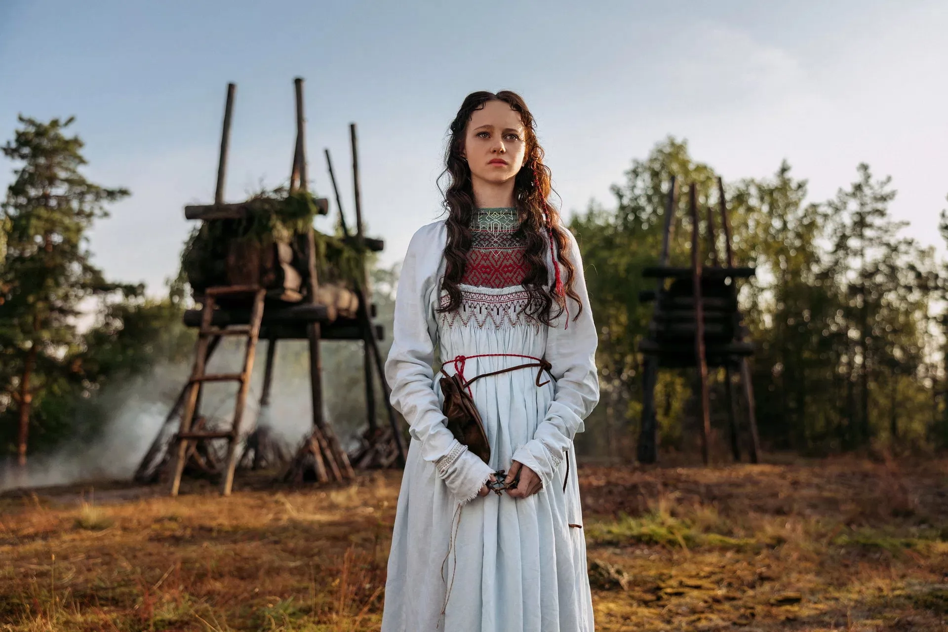 Сериал Очарованные (2026). Кадр N272301