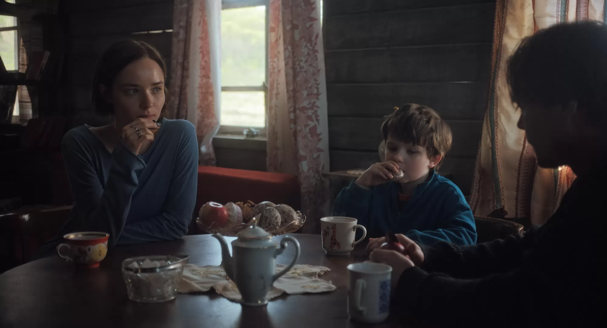 Фильм Большая земля (2026). Кадр N272358