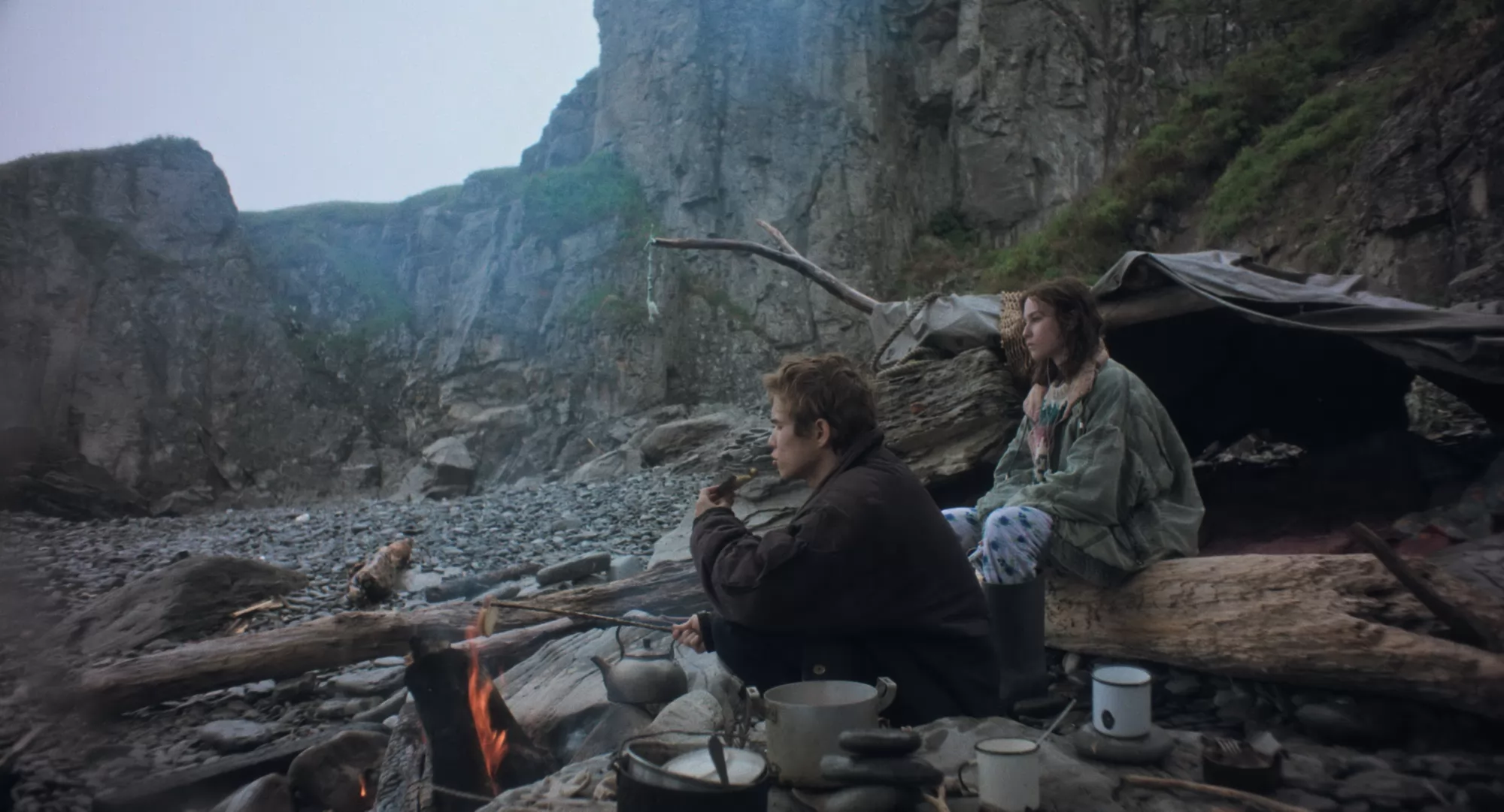 Фильм Большая земля (2026). Кадр N272360