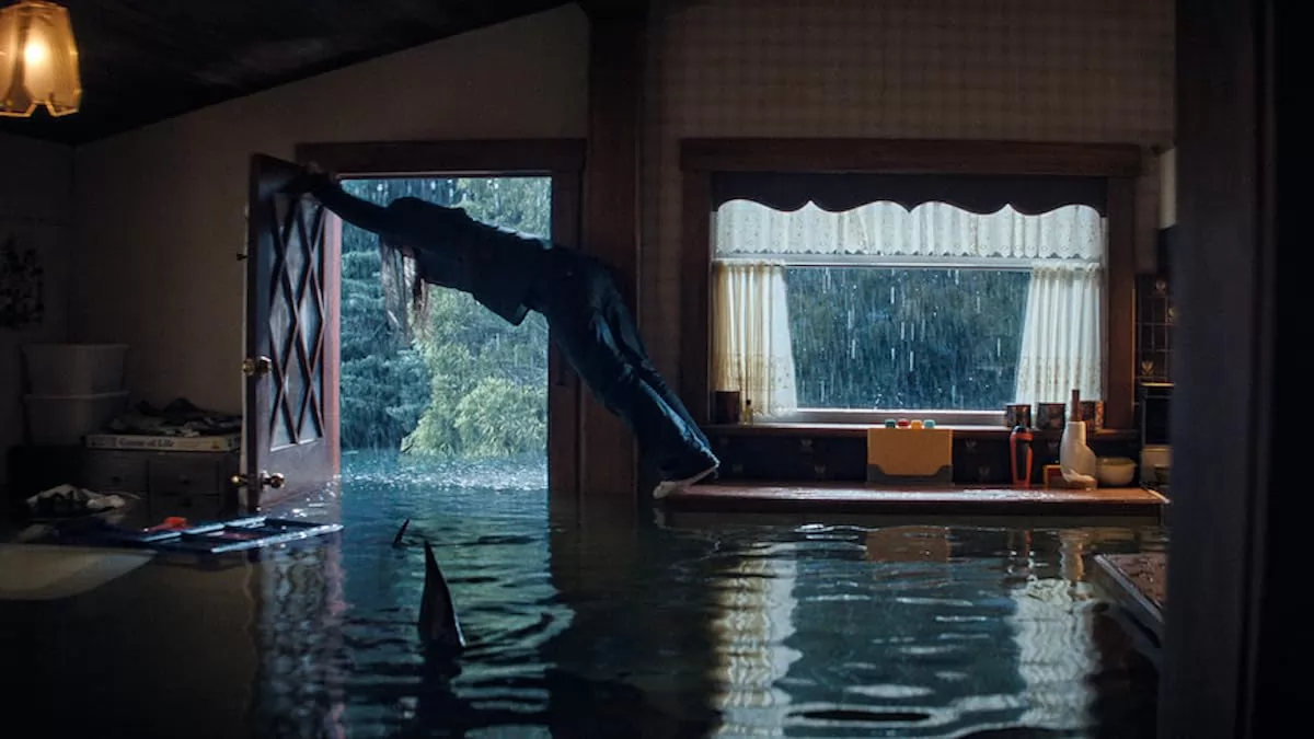 Фильм Хищный рывок (2026). Кадр N272568