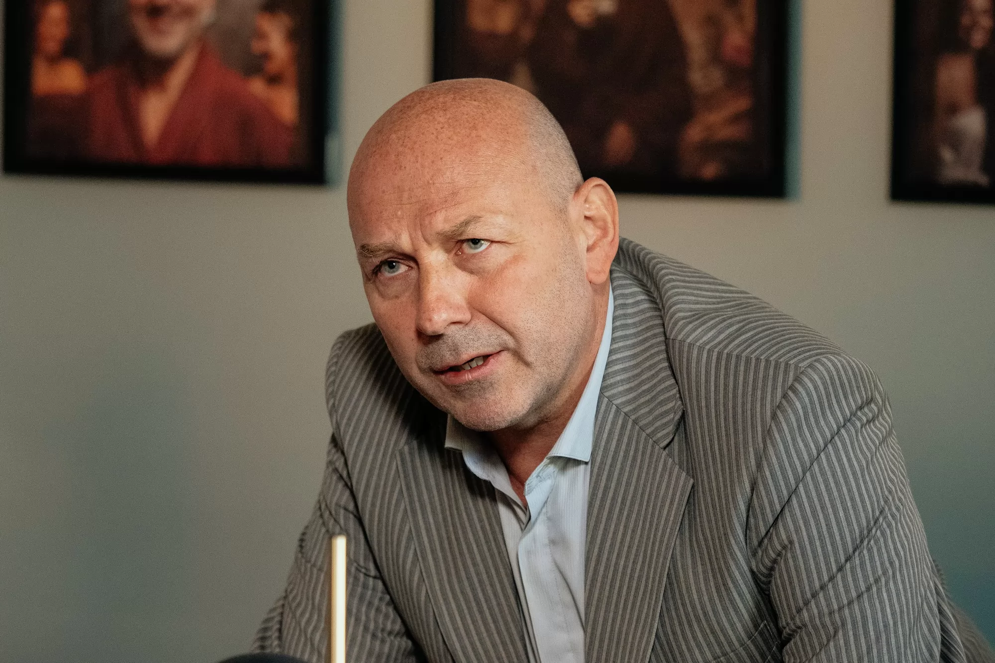 Сериал Псы и волки (2026). Кадр N272708