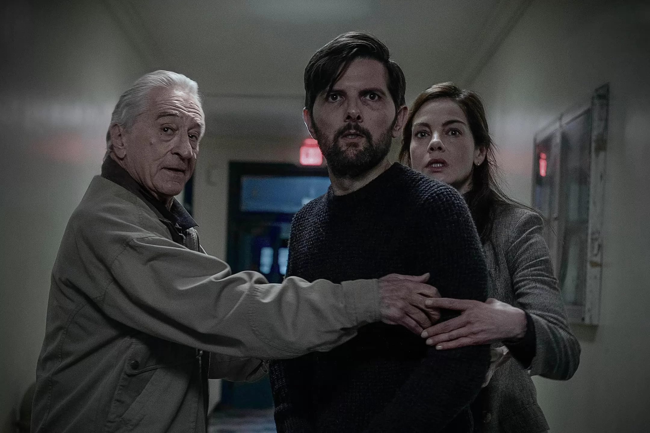 Фильм Шепот за окном (2026). Кадр N273125