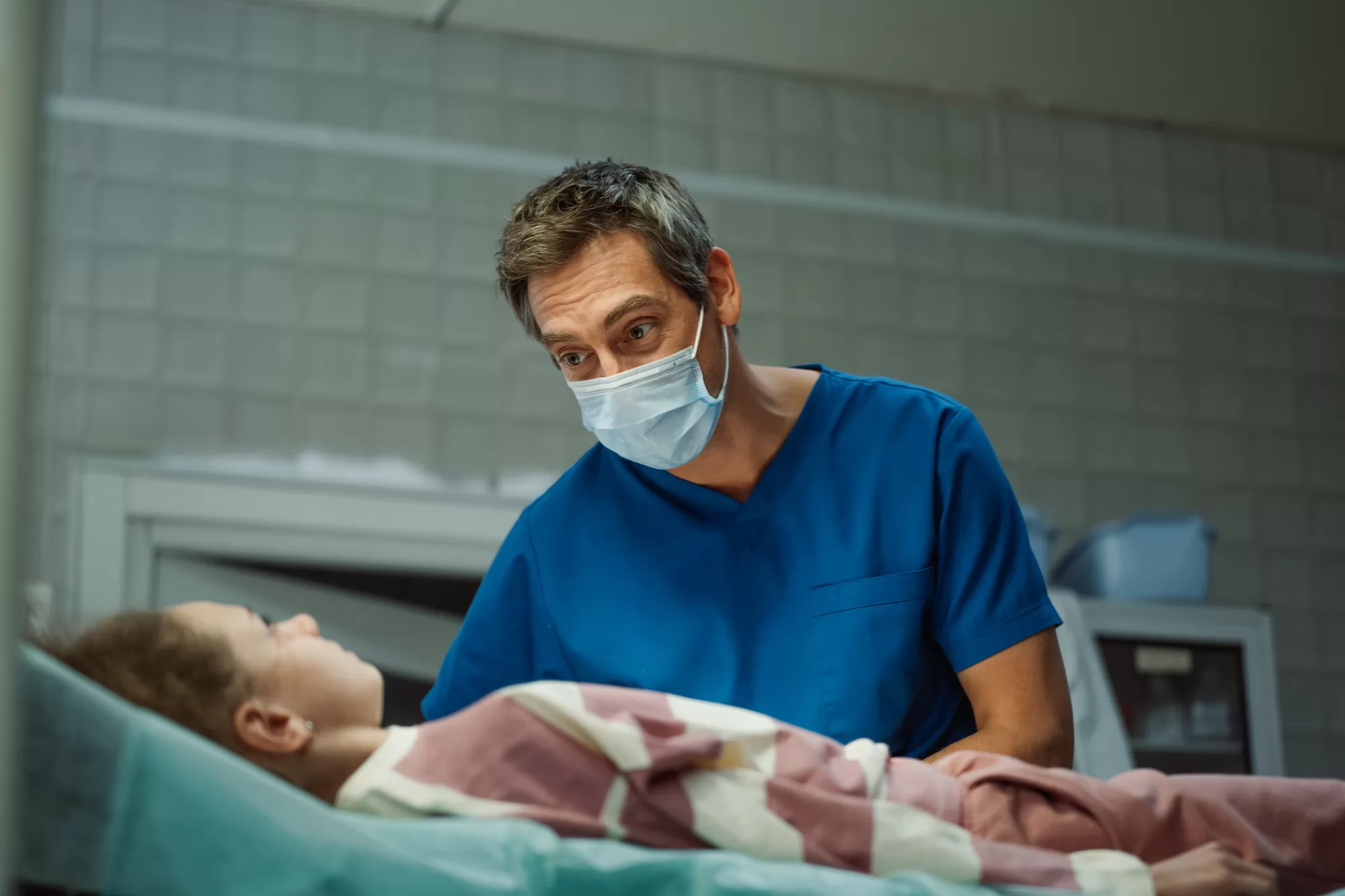 Сериал Чудо-доктор (2026). Кадр N273493