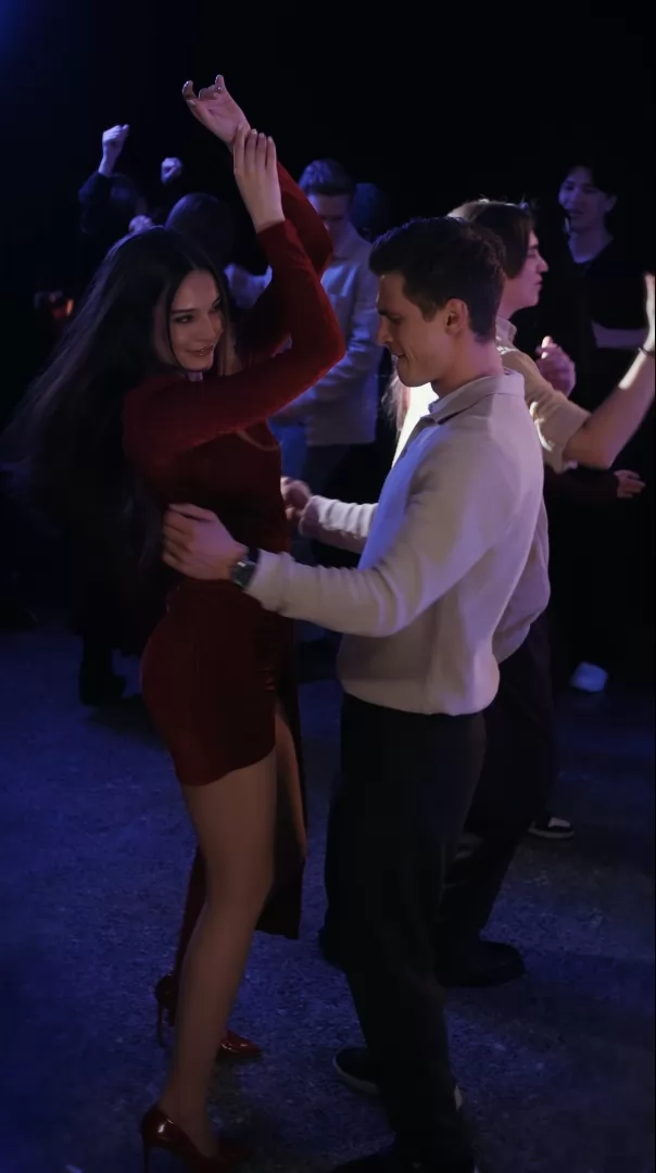 Сериал Близняшки. Борьба за наследника (2026). Кадр N274087
