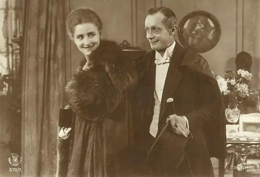 Фильм Хозяйка, Дьявол и Манекен (1919). Кадр N275650